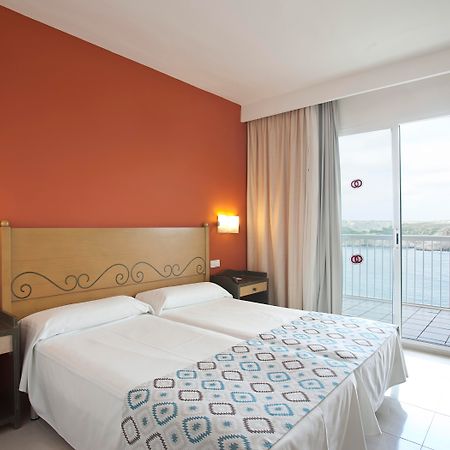 Club Hotel Aguamarina Аренал д'ен Кастел Екстериор снимка