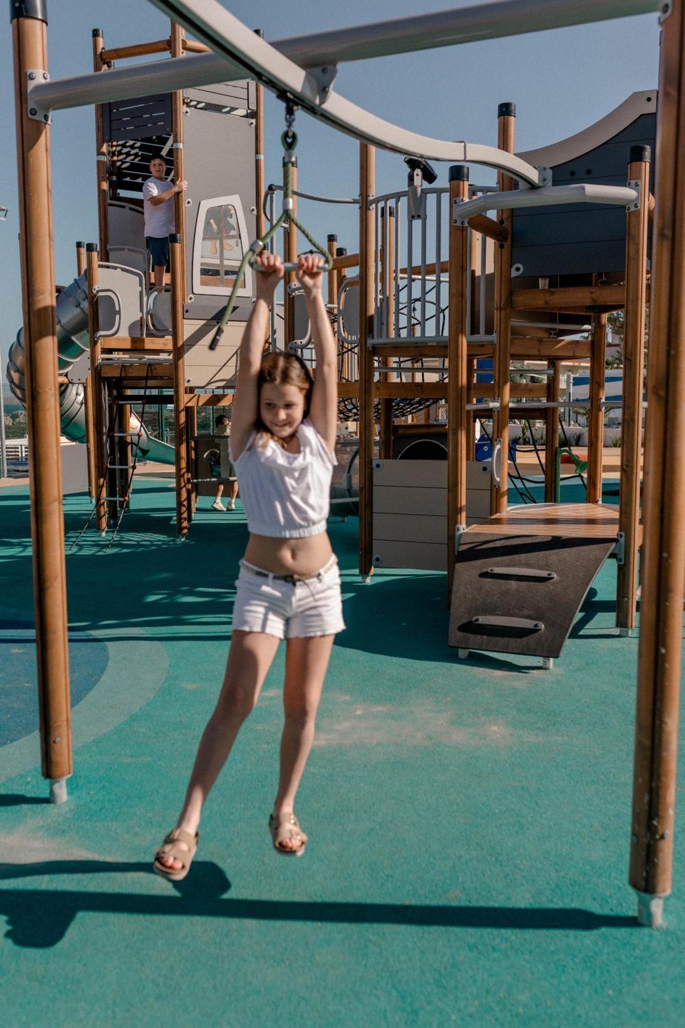 Club Hotel Aguamarina Аренал д'ен Кастел Екстериор снимка